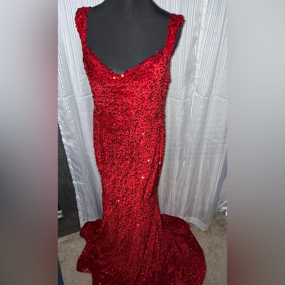 Fashion Nova Dazzling Red Sequin Dress - Picture 1 of 2